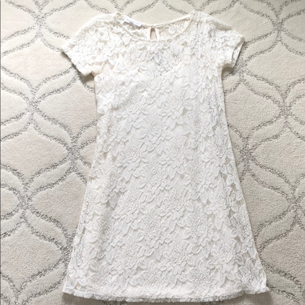 Socialite Lace Dress